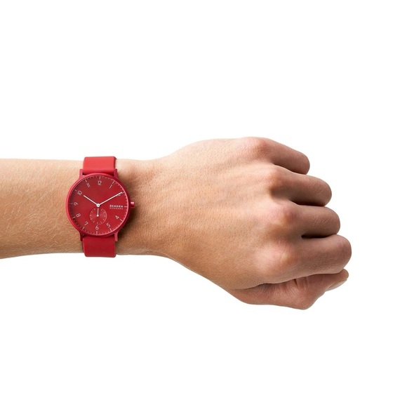 Skagen Women's Red Watch - Picture 3 of 10